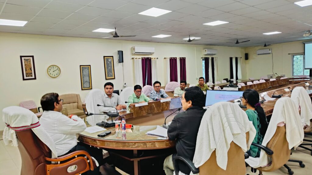पंचायत सरकार भवन से लेकर पुस्तकालय तक... आयुक्त ने विकास कार्यों की प्रगति पर जताई गंभीरता पंचायत सरकार भवन से लेकर पुस्तकालय तक... आयुक्त ने विकास कार्यों की प्रगति पर जताई गंभीरता