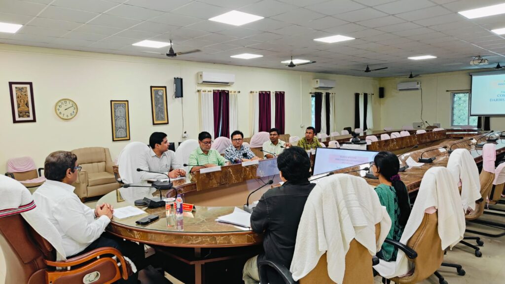 पंचायत सरकार भवन से लेकर पुस्तकालय तक... आयुक्त ने विकास कार्यों की प्रगति पर जताई गंभीरता पंचायत सरकार भवन से लेकर पुस्तकालय तक... आयुक्त ने विकास कार्यों की प्रगति पर जताई गंभीरता