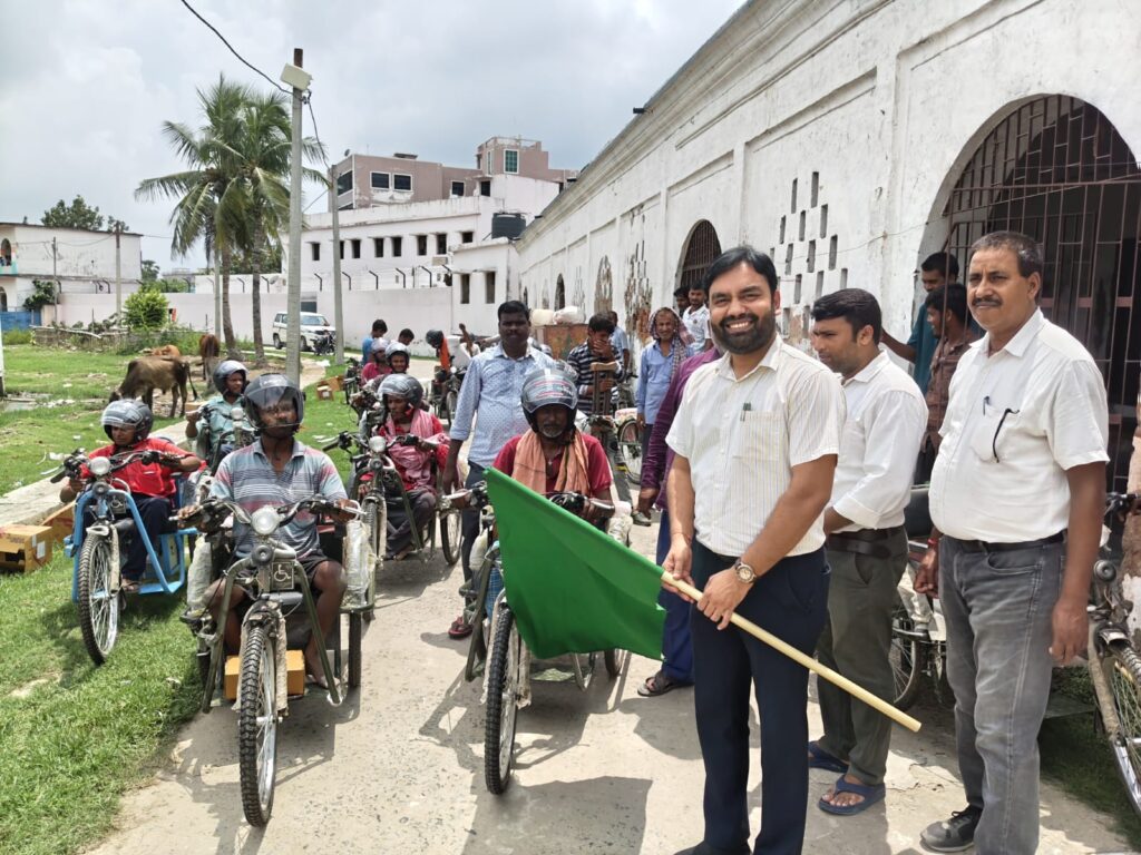 दरभंगा में 20 दिव्यांगजनों को मिली मोटराइज्ड ट्राई साइकिल, प्रशासन की बड़ी पहल दरभंगा में 20 दिव्यांगजनों को मिली मोटराइज्ड ट्राई साइकिल, प्रशासन की बड़ी पहल