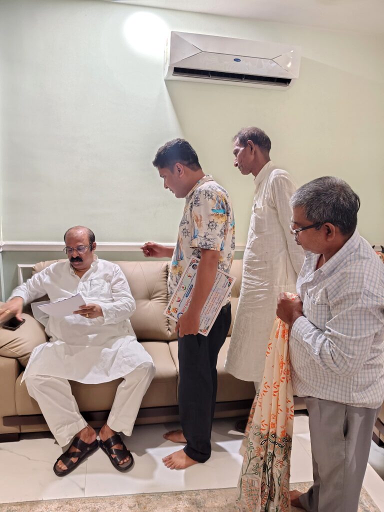 दरभंगा में मंत्री मदन सहनी का सम्मान, प्रजापति समाज ने रखीं बड़ी मांगें दरभंगा में मंत्री मदन सहनी का सम्मान, प्रजापति समाज ने रखीं बड़ी मांगें