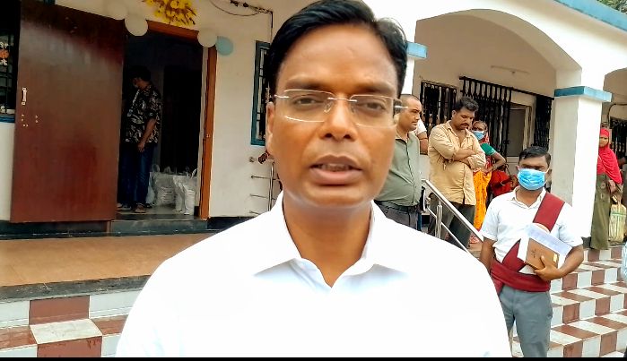 लगातार बारिश पर डीएम सख्त: एक घंटे में जलजमाव खत्म करने का निर्देश, नगर निगम को अलर्ट लगातार बारिश पर डीएम सख्त: एक घंटे में जलजमाव खत्म करने का निर्देश, नगर निगम को अलर्ट