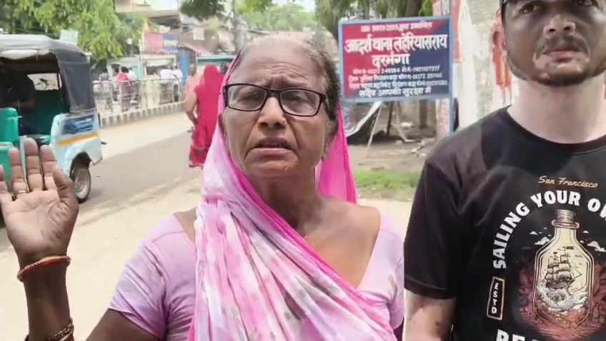 दिनदहाड़े वृद्धा का कान जख्मी कर 16 हजार रुपये और सोने का टॉप्स लूट ले गए बदमाश