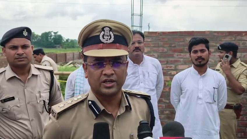 पतोर के चंचलनगर में विस्फोट से दो मजदूर घायल, SSP बोले- जांच पूरी होने के बाद ही होगा खुलासा पतोर के चंचलनगर में विस्फोट से दो मजदूर घायल, SSP बोले- जांच पूरी होने के बाद ही होगा खुलासा