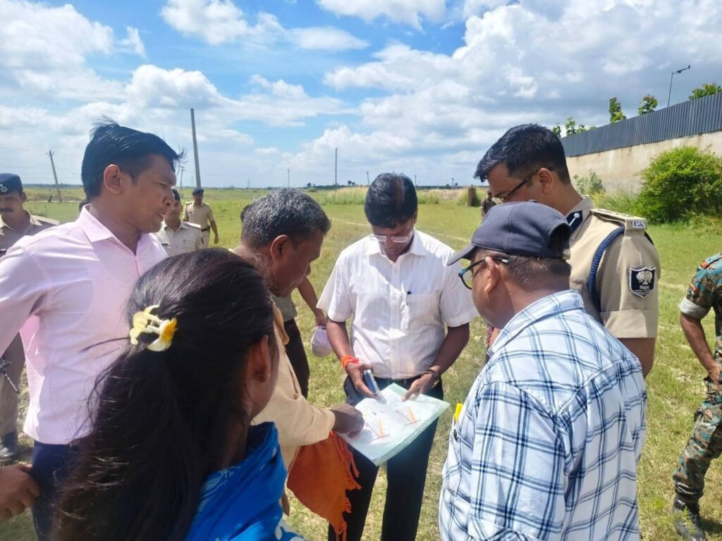 दरभंगा में बनेगा STF भवन! डीएम-एसएसपी ने गोढ़ियारी मौजा में किया स्थल निरीक्षण दरभंगा में बनेगा STF भवन! डीएम-एसएसपी ने गोढ़ियारी मौजा में किया स्थल निरीक्षण