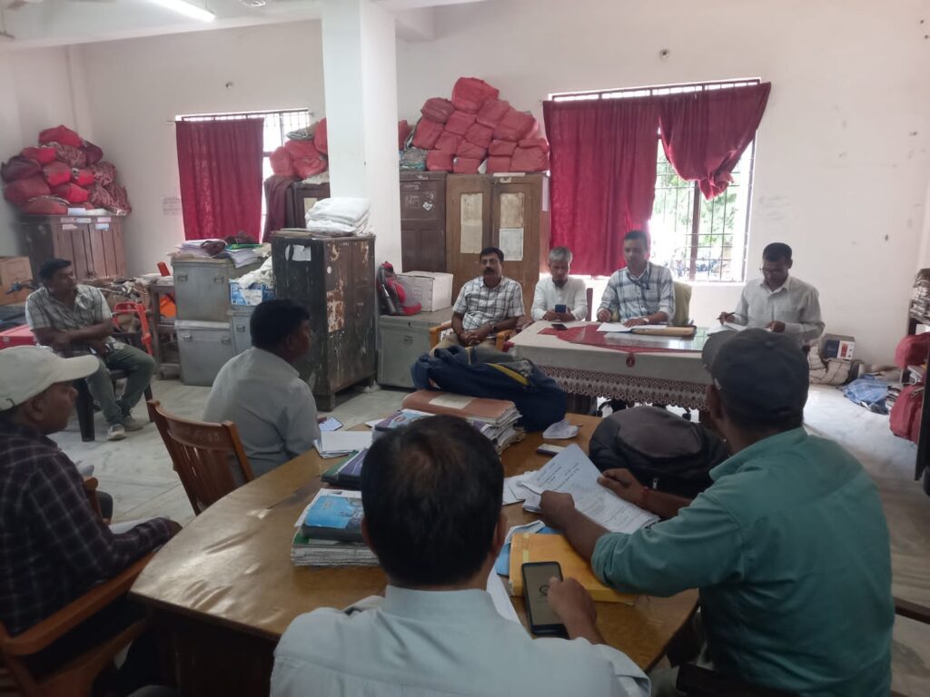 जाले में DCHB कार्य का निरीक्षण, नोडल पदाधिकारी रोहित कुमार ने कर्मियों की समस्याएं सुनीं जाले में DCHB कार्य का निरीक्षण, नोडल पदाधिकारी रोहित कुमार ने कर्मियों की समस्याएं सुनीं