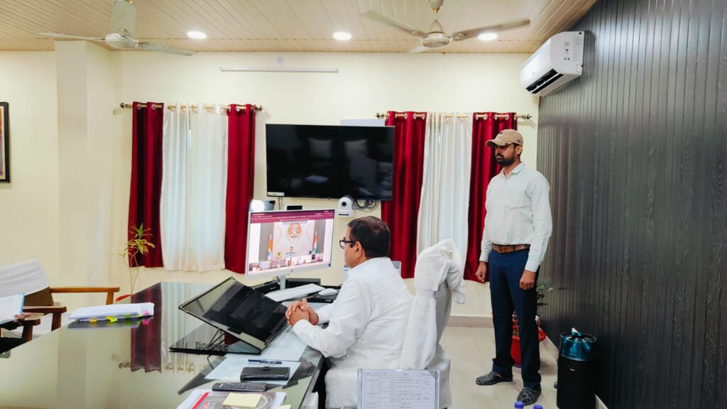 दरभंगा प्रमंडल में विकास योजनाओं की समीक्षा बाढ़ तैयारी, कानून-व्यवस्था और CCTV पर आयुक्त के निर्देश दरभंगा प्रमंडल में विकास योजनाओं की समीक्षा बाढ़ तैयारी, कानून-व्यवस्था और CCTV पर आयुक्त के निर्देश