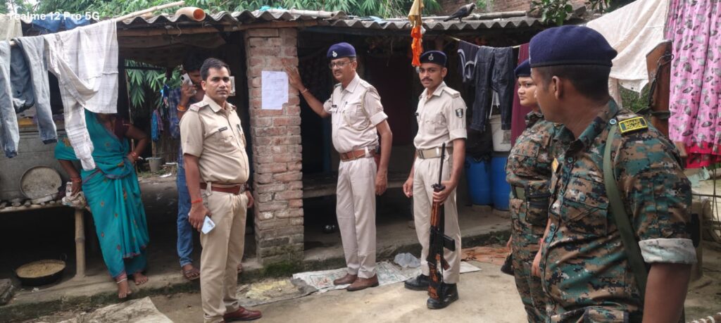 दरभंगा पुलिस की बड़ी कार्रवाई, 19 गिरफ्तार; गांजा-शराब बरामद