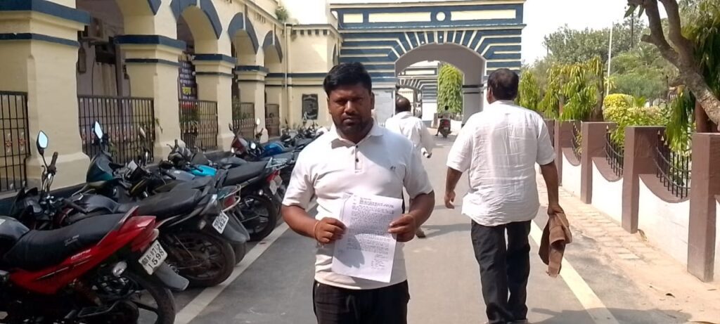 कुशेश्वरनाथ मंदिर केस उठाने का दबाव, धमकी का आरोप DM-SSP से दीपक पासवान ने लगाई सुरक्षा की गुहार Auto Draft
