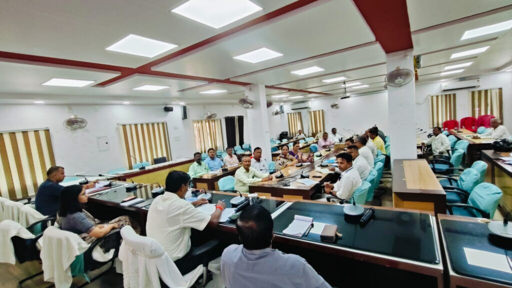 दरभंगा मॉडल स्कूलों पर डीएम सख्त, शिक्षा व्यवस्था में बड़े बदलाव के निर्देश दरभंगा मॉडल स्कूलों पर डीएम सख्त, शिक्षा व्यवस्था में बड़े बदलाव के निर्देश