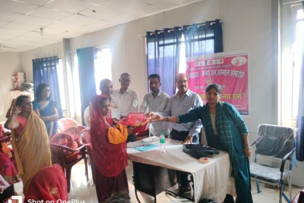 बहेड़ी में ‘बेटी जन्मोत्सव’ कार्यक्रम 45 नवजात कन्याओं और माताओं का सम्मान