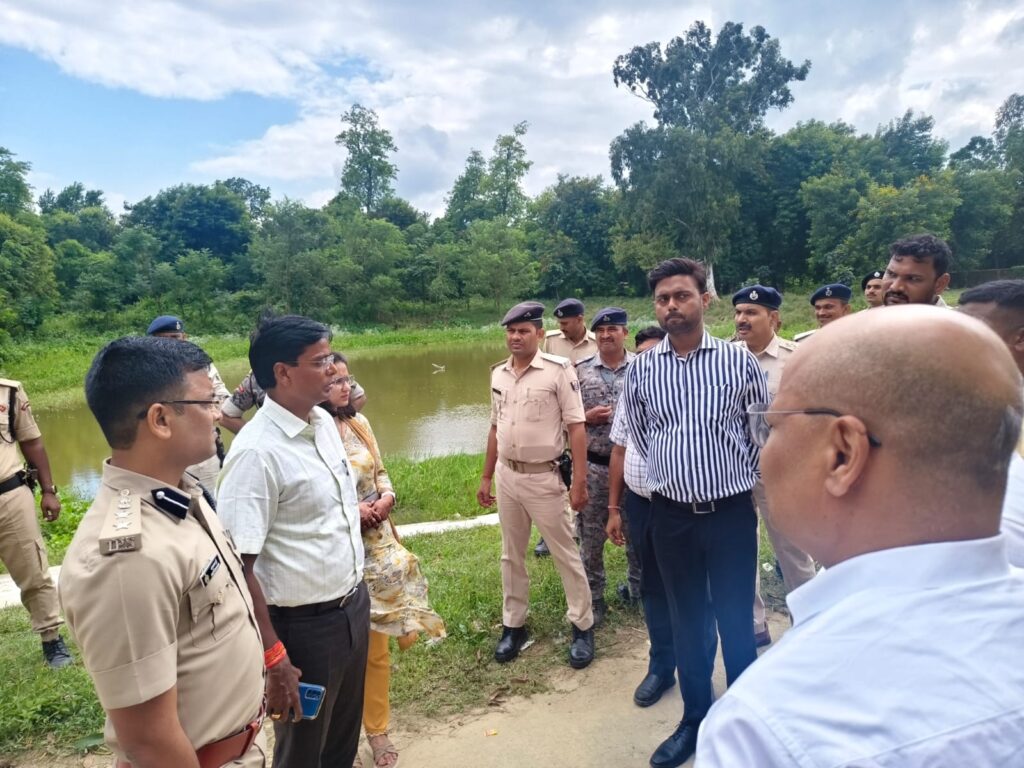 दरभंगा में केंद्रीय विद्यालय की तैयारी तेज! डीएम ने नवादा स्कूल का किया निरीक्षण दरभंगा में केंद्रीय विद्यालय की तैयारी तेज! डीएम ने नवादा स्कूल का किया निरीक्षण