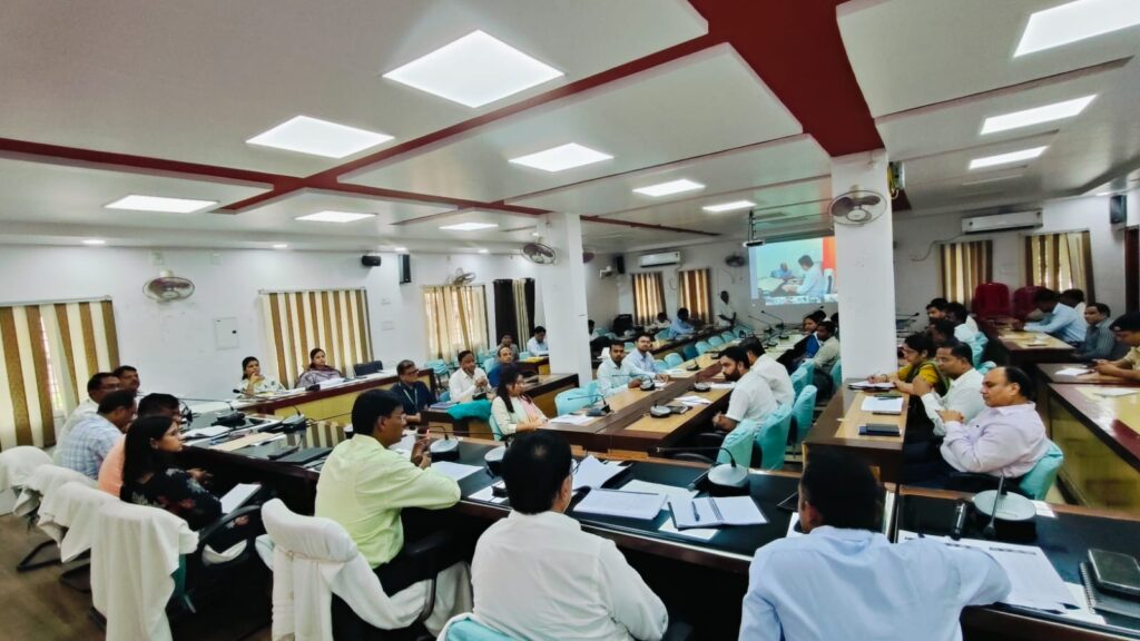 दरभंगा में डीएम की बड़ी समीक्षा बैठक समयबद्ध कार्रवाई के सख्त निर्देश दरभंगा में डीएम की बड़ी समीक्षा बैठक समयबद्ध कार्रवाई के सख्त निर्देश