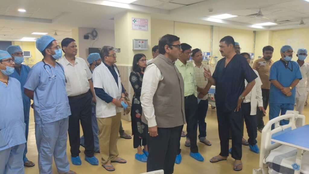 डीएमसीएच में ICU-न्यूरो सर्जरी OT शुरू हेड इंजुरी मरीजों को मिलेगा इलाज डीएमसीएच में ICU-न्यूरो सर्जरी OT शुरू हेड इंजुरी मरीजों को मिलेगा इलाज