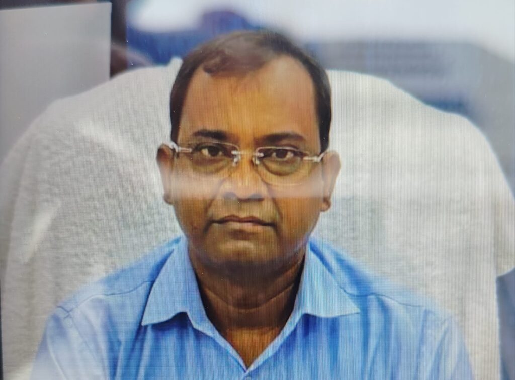 बहादुरपुर BDO पर EOU की छापेमारी 5 ठिकानों पर एक साथ कार्रवाई BDO पर ₹1.71 करोड़ की EOU कार्रवाई