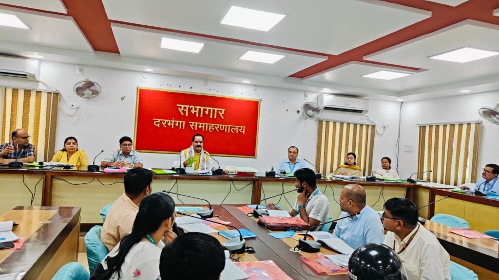 सांसद गोपाल जी ठाकुर ने की बैंकिंग समीक्षा 264 शाखाएं, 235 एटीएम और 1,751 ग्राहक सेवा केंद्र सांसद गोपाल जी ठाकुर ने की बैंकिंग समीक्षा 264 शाखाएं, 235 एटीएम और 1,751 ग्राहक सेवा केंद्र