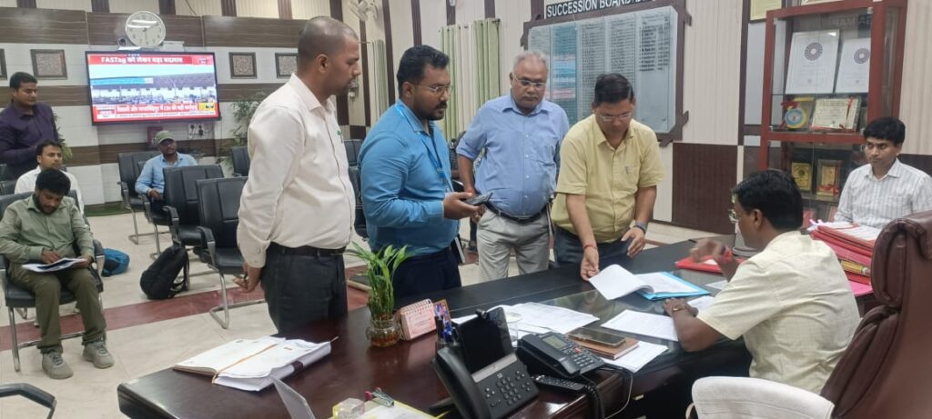 527E और एलिवेटेड प्रोजेक्ट की डीएम ने की समीक्षा भू-अर्जन और निर्माण कार्य तेज करने के निर्देश 527E और एलिवेटेड प्रोजेक्ट की डीएम ने की समीक्षा भू-अर्जन और निर्माण कार्य तेज करने के निर्देश