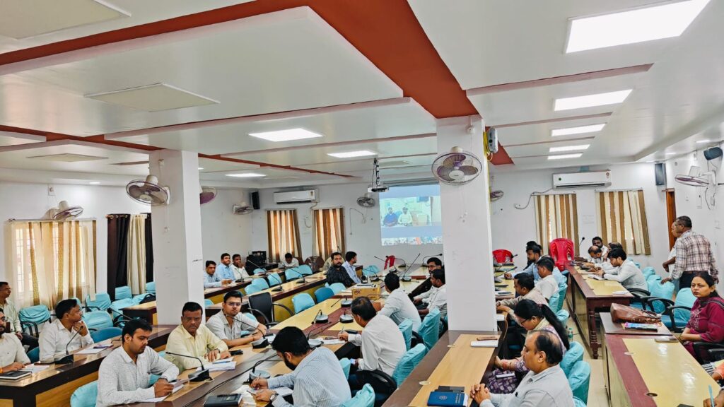 सहयोग शिविर में गैरहाजिरी पर होगी कार्रवाई डीएम ने दिए सख्त निर्देश सहयोग शिविर में गैरहाजिरी पर होगी कार्रवाई डीएम ने दिए सख्त निर्देश