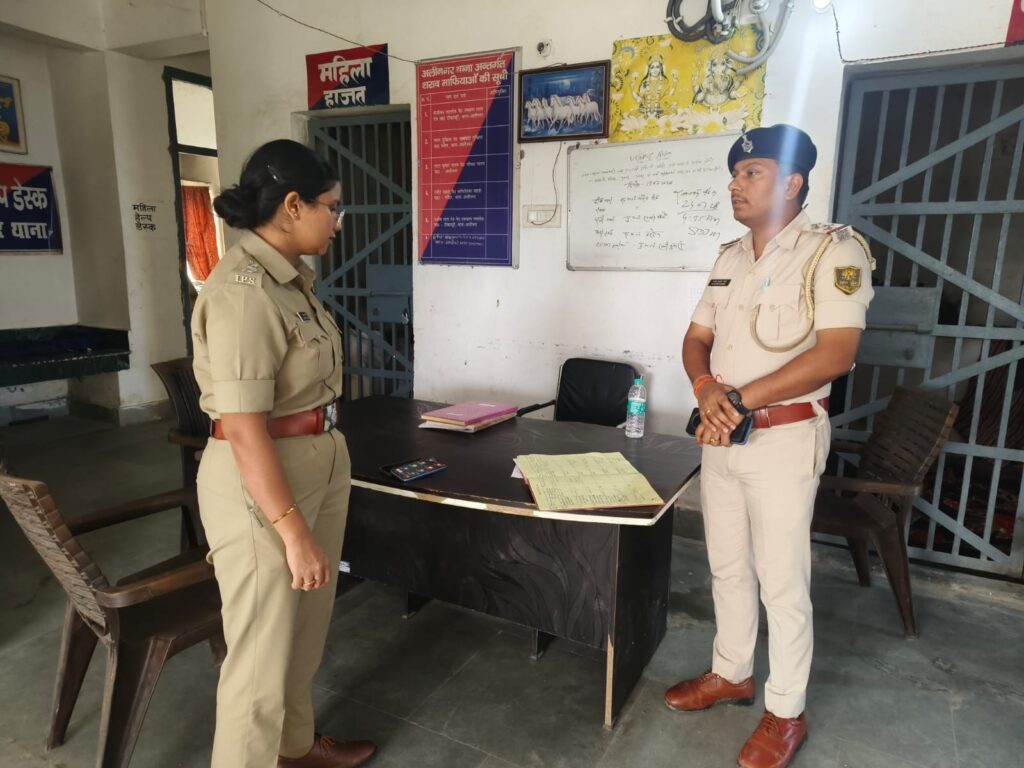 अलीनगर थाना का औचक निरीक्षण ग्रामीण एसपी ने दिए सख्त निर्देश