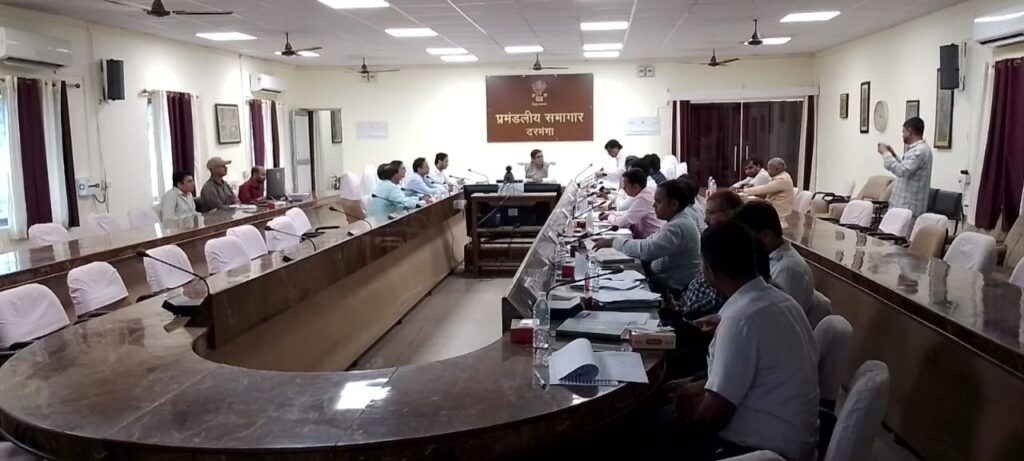 अस्पताल में दवा-डॉक्टर की कमी नहीं चलेगी आयुक्त ने दिए सख्त निर्देश अस्पतालों में दवा-डॉक्टर की कमी नहीं चलेगी आयुक्त ने दिए सख्त निर्देश