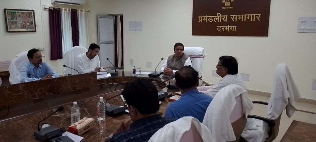 अस्पताल में दवा-डॉक्टर की कमी नहीं चलेगी आयुक्त ने दिए सख्त निर्देश अस्पतालों में दवा-डॉक्टर की कमी नहीं चलेगी आयुक्त ने दिए सख्त निर्देश