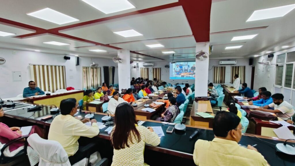 पोषण माह पर DM सख्त, 2 दिन में काम पूरा करने का निर्देश