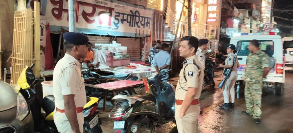 दरभंगा में SSP का औचक निरीक्षण, गश्ती और डायल 112 की जांच दरभंगा में SSP का औचक निरीक्षण, गश्ती और डायल 112 की जांच
