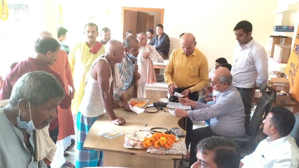 मानसून महोत्सव में उमड़ी भीड़ 2 हजार मरीजों को मुफ्त इलाज