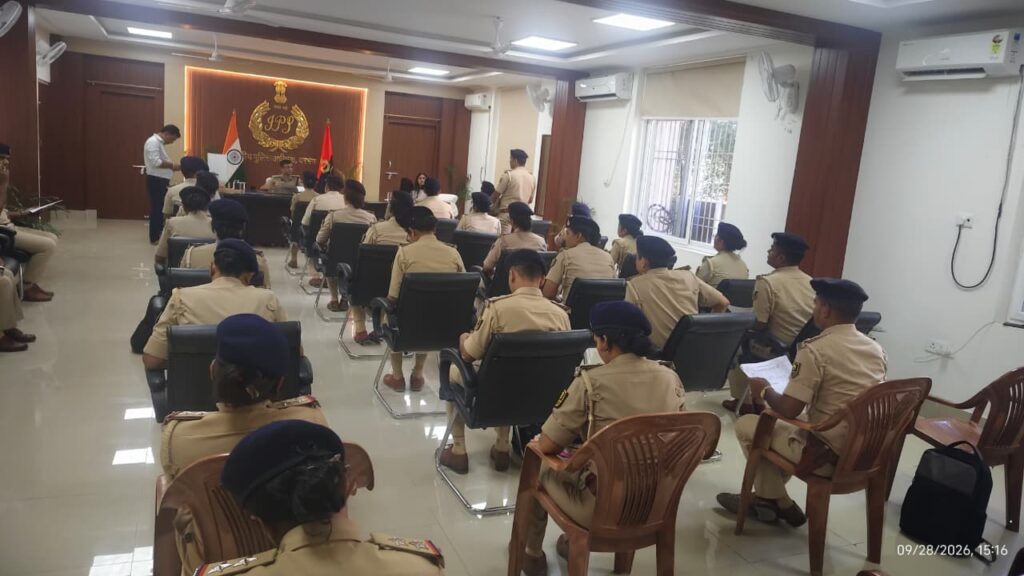 दरभंगा SSP की बड़ी समीक्षा बैठक वारंट-कुर्की पर सख्ती, 24 घंटे में FIR अपलोड दरभंगा SSP की बड़ी समीक्षा बैठक वारंट-कुर्की पर सख्ती, 24 घंटे में FIR अपलोड