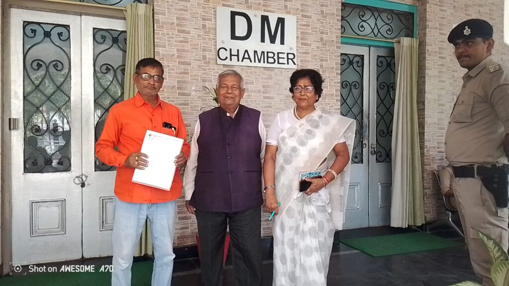 गांधी स्मारक पर मंडराया एलिवेटेड रोड का असर पूर्व महापौर समेत लोगों ने DM से लगाई गुहार गांधी स्मारक पर मंडराया एलिवेटेड रोड का असर पूर्व महापौर समेत लोगों ने DM से लगाई गुहार