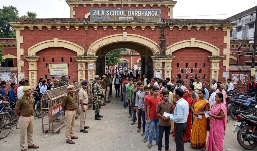 SSC CGL परीक्षा पर सख्ती परीक्षा केंद्र के 100 मीटर में निषेधाज्ञा SSC CGL परीक्षा पर सख्ती परीक्षा केंद्र के 100 मीटर में निषेधाज्ञा